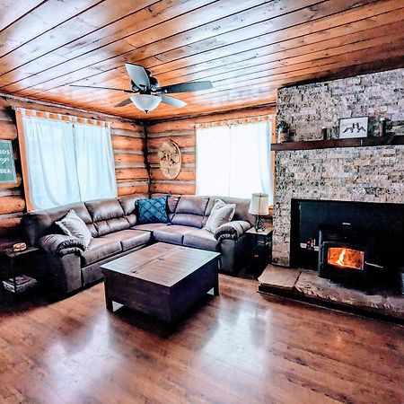 פיינטופ-לייקסייד Cozy Cub Log Cabin - Year Round Tranquil Beauty מראה חיצוני תמונה